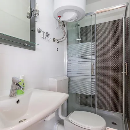 Awesome In With Jacuzzi * Brela