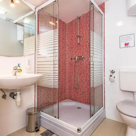 Awesome In With Jacuzzi * Brela
